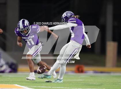 Thumbnail 2 in Angleton vs. College Station (UIL 5A Division I Area Playoff) photogallery.