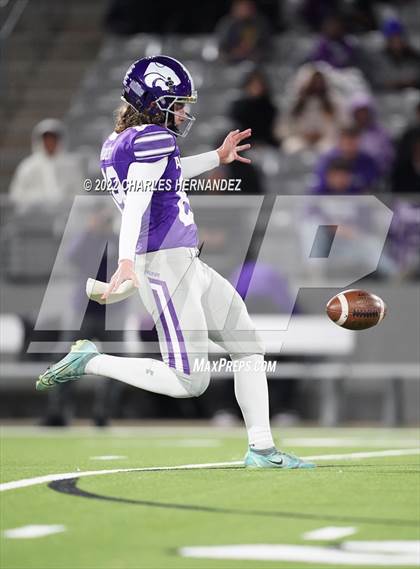 Thumbnail 3 in Angleton vs. College Station (UIL 5A Division I Area Playoff) photogallery.