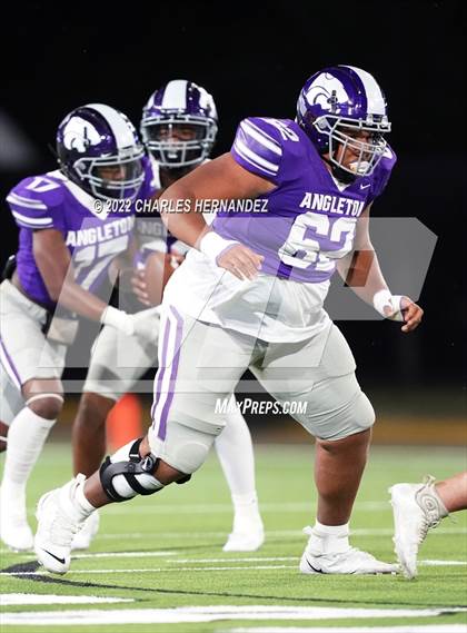 Thumbnail 2 in Angleton vs. College Station (UIL 5A Division I Area Playoff) photogallery.