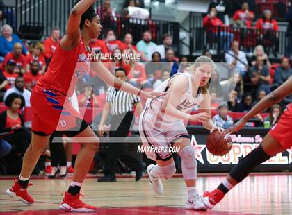 Thumbnail 3 in Duncanville vs. Allen (UIL 6A Regional Semifinals Playoff) photogallery.