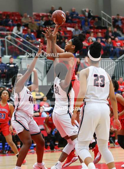 Thumbnail 3 in Duncanville vs. Allen (UIL 6A Regional Semifinals Playoff) photogallery.