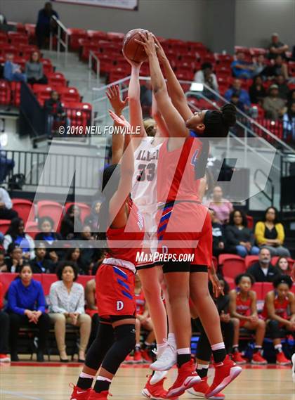 Thumbnail 1 in Duncanville vs. Allen (UIL 6A Regional Semifinals Playoff) photogallery.