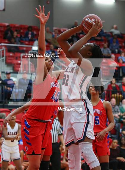Thumbnail 2 in Duncanville vs. Allen (UIL 6A Regional Semifinals Playoff) photogallery.