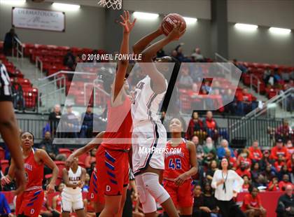 Thumbnail 3 in Duncanville vs. Allen (UIL 6A Regional Semifinals Playoff) photogallery.