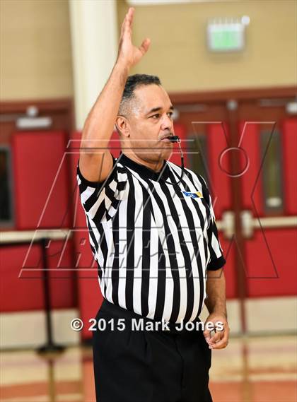 Thumbnail 3 in St. Mary's vs Rainier Beach (Hoophall West Invitational) photogallery.