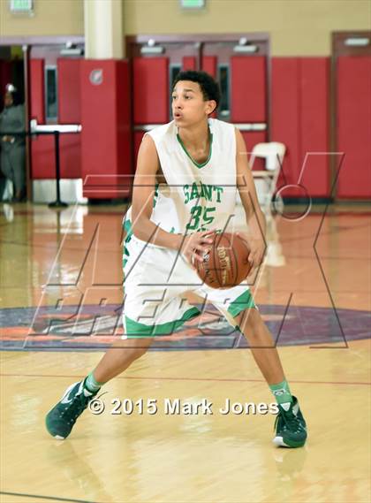 Thumbnail 2 in St. Mary's vs Rainier Beach (Hoophall West Invitational) photogallery.