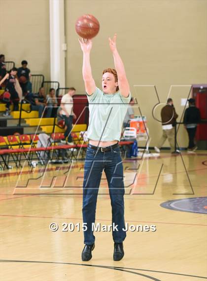 Thumbnail 1 in St. Mary's vs Rainier Beach (Hoophall West Invitational) photogallery.