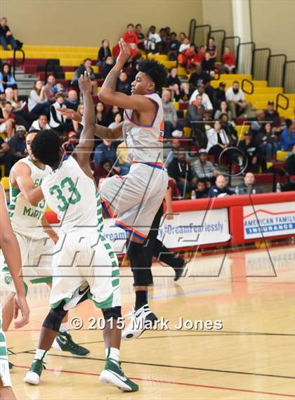 Thumbnail 2 in St. Mary's vs Rainier Beach (Hoophall West Invitational) photogallery.
