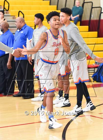 Thumbnail 3 in St. Mary's vs Rainier Beach (Hoophall West Invitational) photogallery.