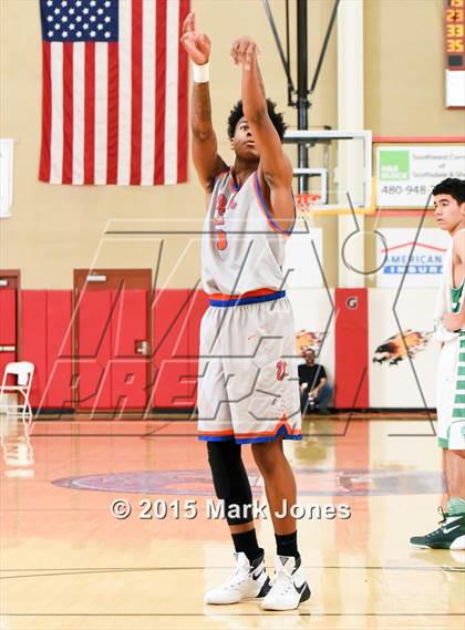 Thumbnail 2 in St. Mary's vs Rainier Beach (Hoophall West Invitational) photogallery.