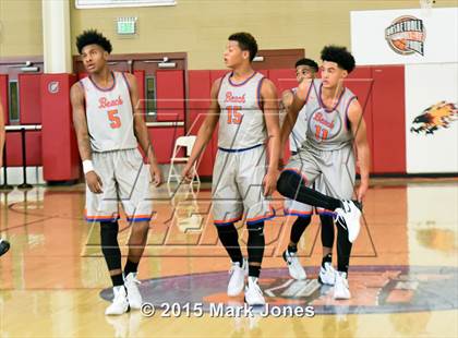 Thumbnail 2 in St. Mary's vs Rainier Beach (Hoophall West Invitational) photogallery.