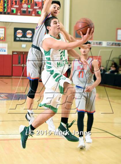 Thumbnail 3 in St. Mary's vs Rainier Beach (Hoophall West Invitational) photogallery.