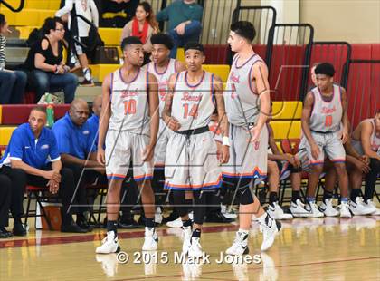 Thumbnail 3 in St. Mary's vs Rainier Beach (Hoophall West Invitational) photogallery.