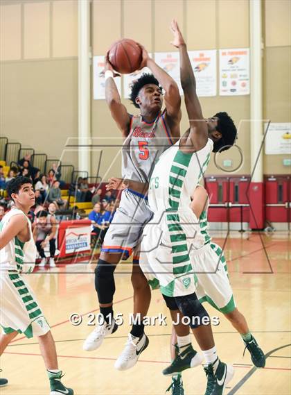Thumbnail 3 in St. Mary's vs Rainier Beach (Hoophall West Invitational) photogallery.