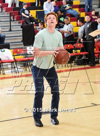 Thumbnail 2 in St. Mary's vs Rainier Beach (Hoophall West Invitational) photogallery.