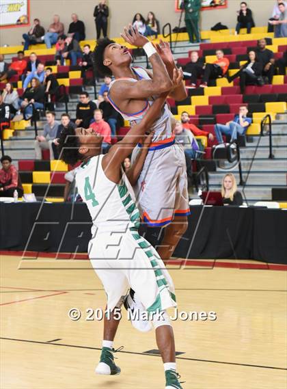 Thumbnail 3 in St. Mary's vs Rainier Beach (Hoophall West Invitational) photogallery.