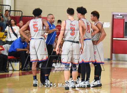 Thumbnail 3 in St. Mary's vs Rainier Beach (Hoophall West Invitational) photogallery.