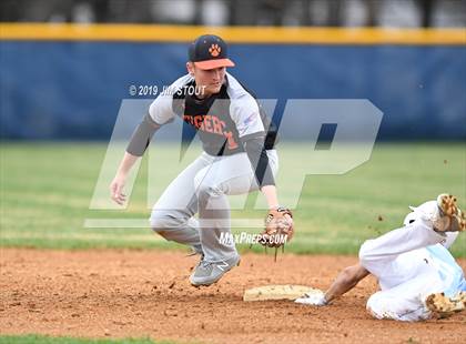 Thumbnail 3 in White Plains @ John Jay-East Fishkill photogallery.