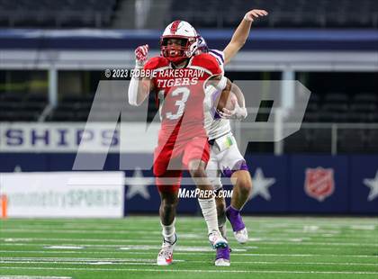 Thumbnail 1 in Benjamin @ Oglesby (UIL 1A D2 Football Final) photogallery.