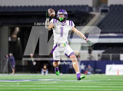 Thumbnail 1 in Benjamin @ Oglesby (UIL 1A D2 Football Final) photogallery.