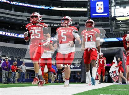 Thumbnail 2 in Benjamin @ Oglesby (UIL 1A D2 Football Final) photogallery.