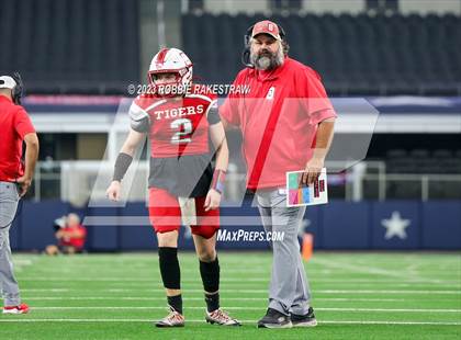 Thumbnail 1 in Benjamin @ Oglesby (UIL 1A D2 Football Final) photogallery.