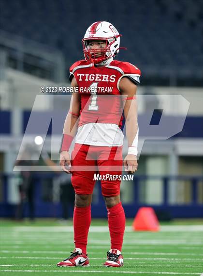 Thumbnail 1 in Benjamin @ Oglesby (UIL 1A D2 Football Final) photogallery.