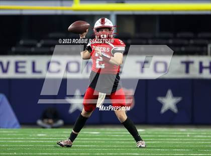 Thumbnail 1 in Benjamin @ Oglesby (UIL 1A D2 Football Final) photogallery.