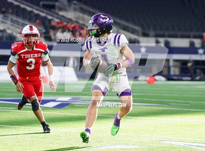 Thumbnail 2 in Benjamin @ Oglesby (UIL 1A D2 Football Final) photogallery.