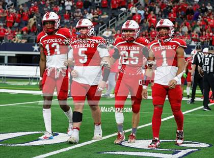 Thumbnail 2 in Benjamin @ Oglesby (UIL 1A D2 Football Final) photogallery.