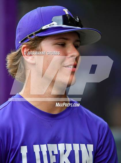 Thumbnail 3 in Lufkin @ Texas (UIL 5A Bi-District) photogallery.
