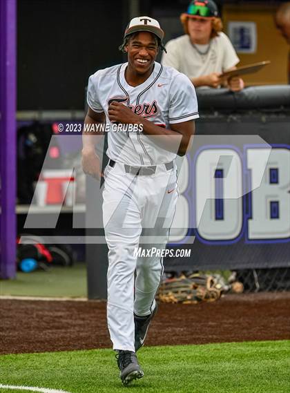 Thumbnail 3 in Lufkin @ Texas (UIL 5A Bi-District) photogallery.