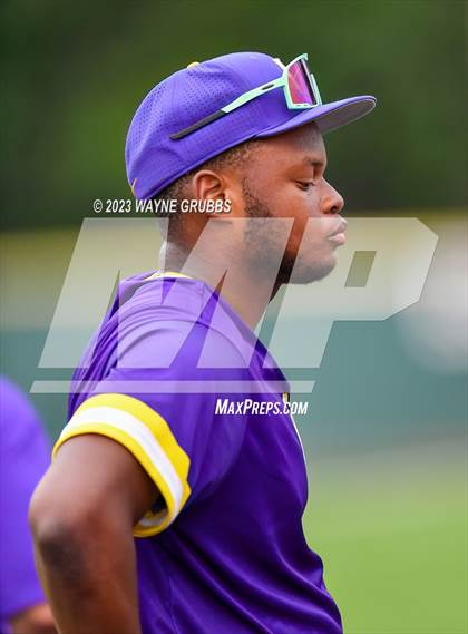 Thumbnail 2 in Lufkin @ Texas (UIL 5A Bi-District) photogallery.