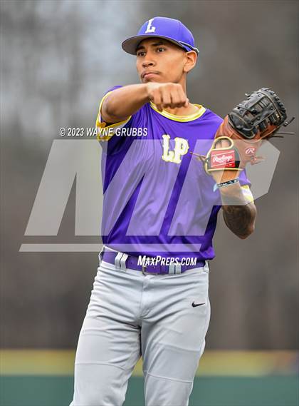 Thumbnail 3 in Lufkin @ Texas (UIL 5A Bi-District) photogallery.
