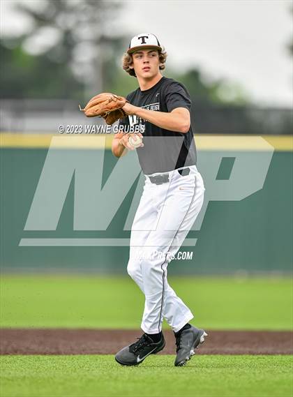 Thumbnail 3 in Lufkin @ Texas (UIL 5A Bi-District) photogallery.