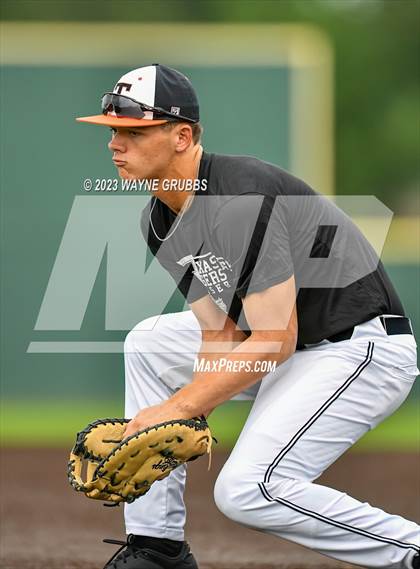 Thumbnail 3 in Lufkin @ Texas (UIL 5A Bi-District) photogallery.