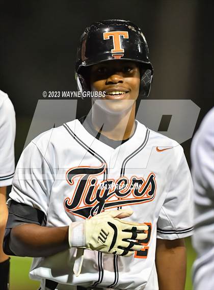Thumbnail 2 in Lufkin @ Texas (UIL 5A Bi-District) photogallery.
