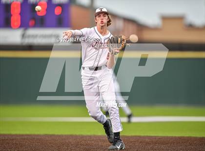 Thumbnail 3 in Lufkin @ Texas (UIL 5A Bi-District) photogallery.