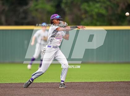 Thumbnail 3 in Lufkin @ Texas (UIL 5A Bi-District) photogallery.