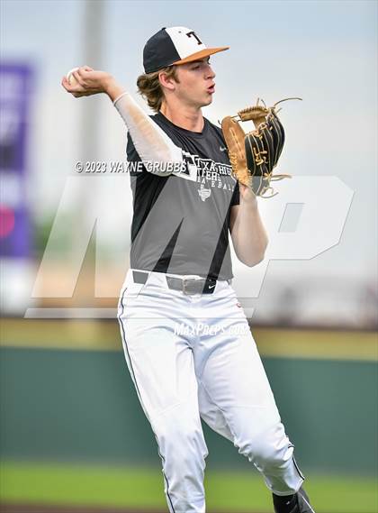Thumbnail 2 in Lufkin @ Texas (UIL 5A Bi-District) photogallery.