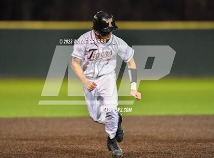 Thumbnail 3 in Lufkin @ Texas (UIL 5A Bi-District) photogallery.