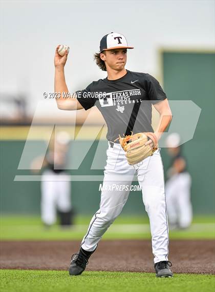 Thumbnail 3 in Lufkin @ Texas (UIL 5A Bi-District) photogallery.