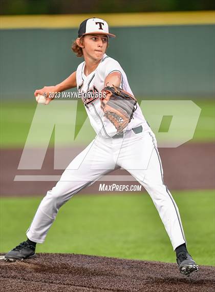 Thumbnail 3 in Lufkin @ Texas (UIL 5A Bi-District) photogallery.