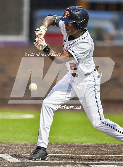 Thumbnail 3 in Lufkin @ Texas (UIL 5A Bi-District) photogallery.