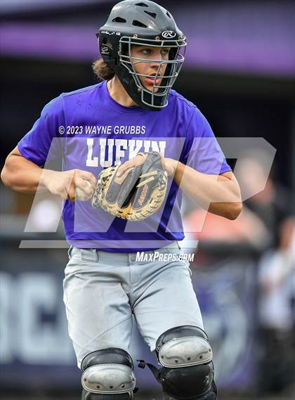 Thumbnail 3 in Lufkin @ Texas (UIL 5A Bi-District) photogallery.