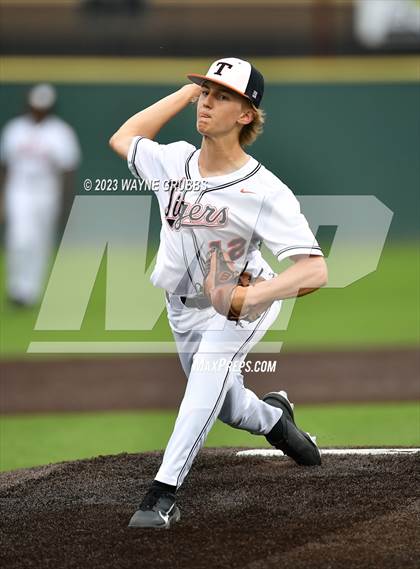 Thumbnail 1 in Lufkin @ Texas (UIL 5A Bi-District) photogallery.