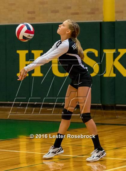 Thumbnail 1 in East Central vs Holmes Freshman photogallery.