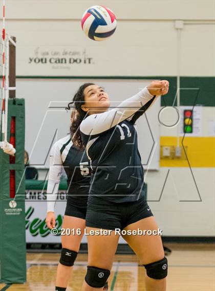 Thumbnail 3 in East Central vs Holmes Freshman photogallery.