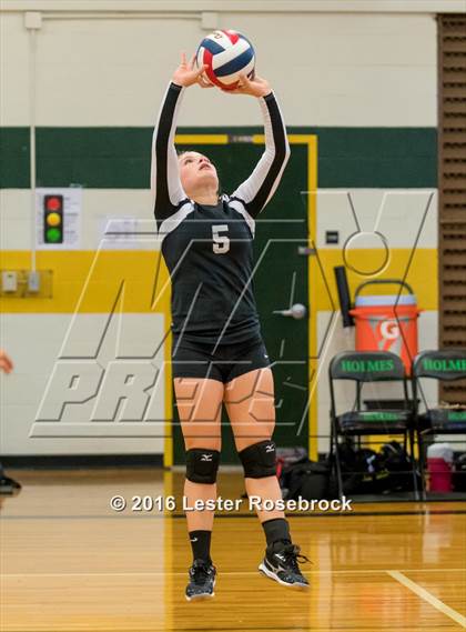 Thumbnail 1 in East Central vs Holmes Freshman photogallery.