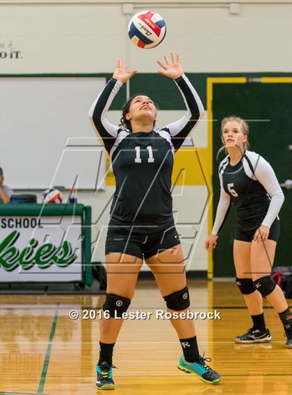 Thumbnail 3 in East Central vs Holmes Freshman photogallery.